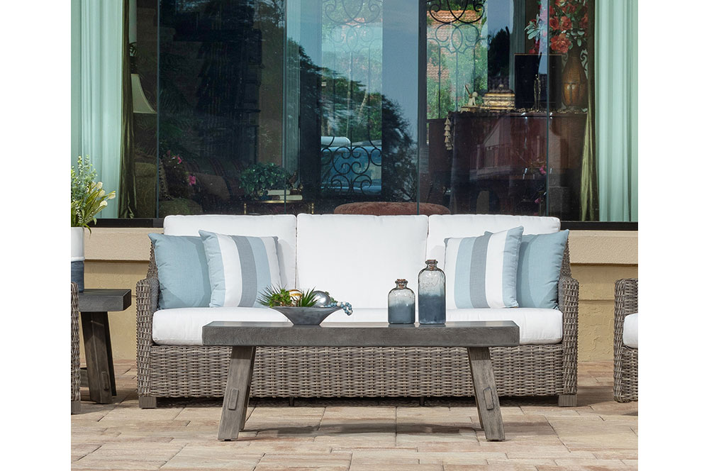 Avallon Sofa by Ebel - Image 2